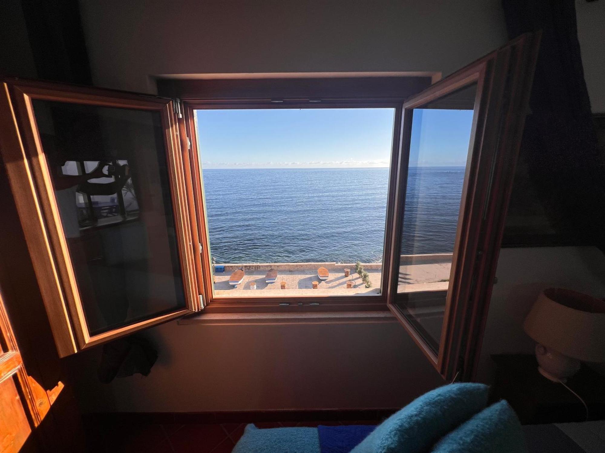 Attico Vista Mare Trapani Apartment Bagian luar foto