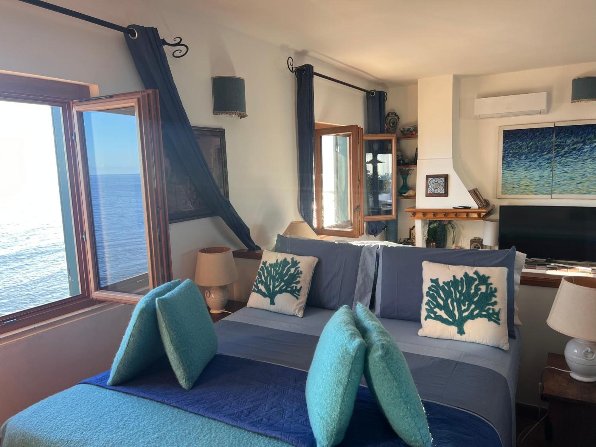 Attico Vista Mare Trapani Apartment Bagian luar foto