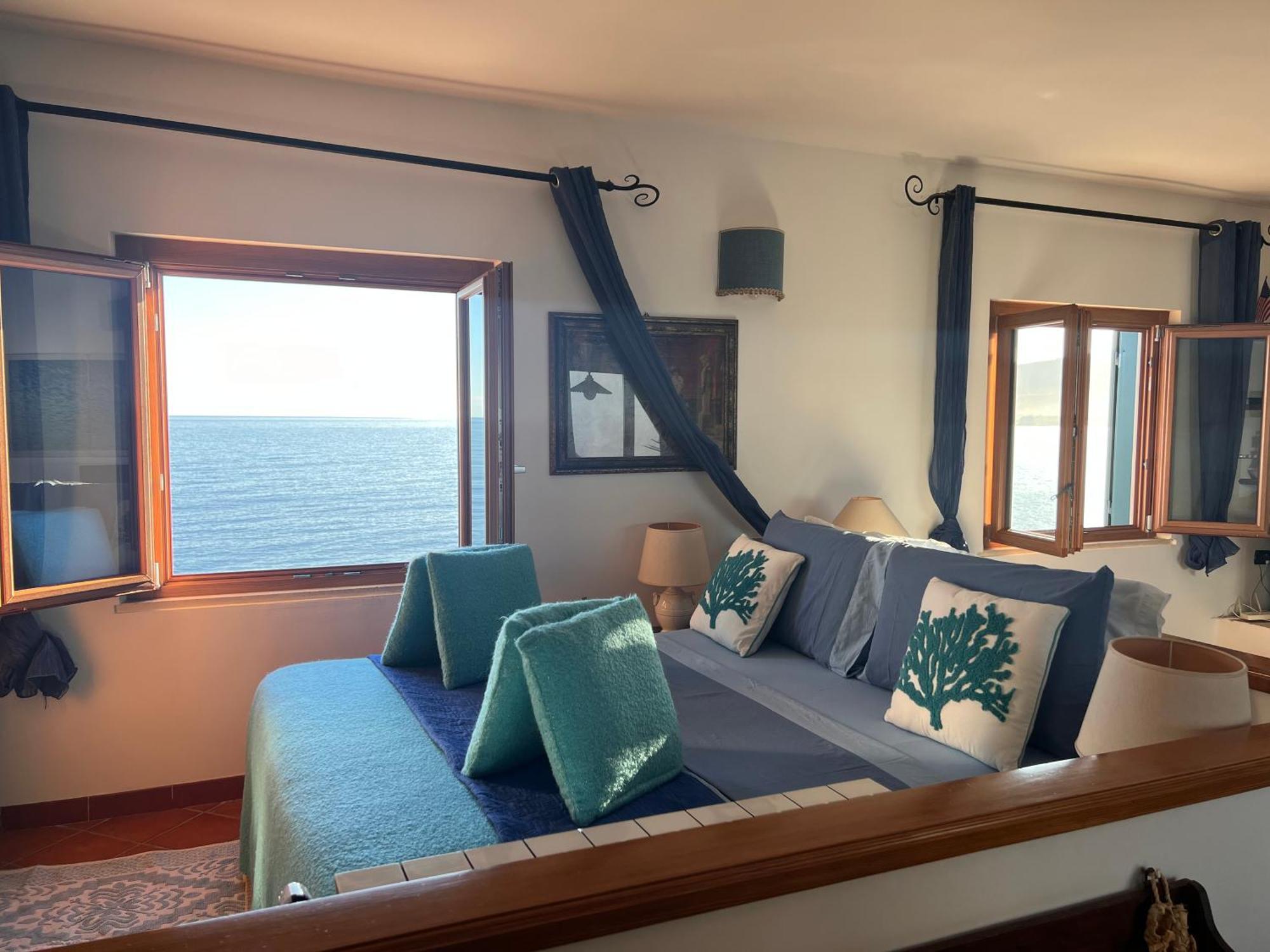 Attico Vista Mare Trapani Apartment Bagian luar foto